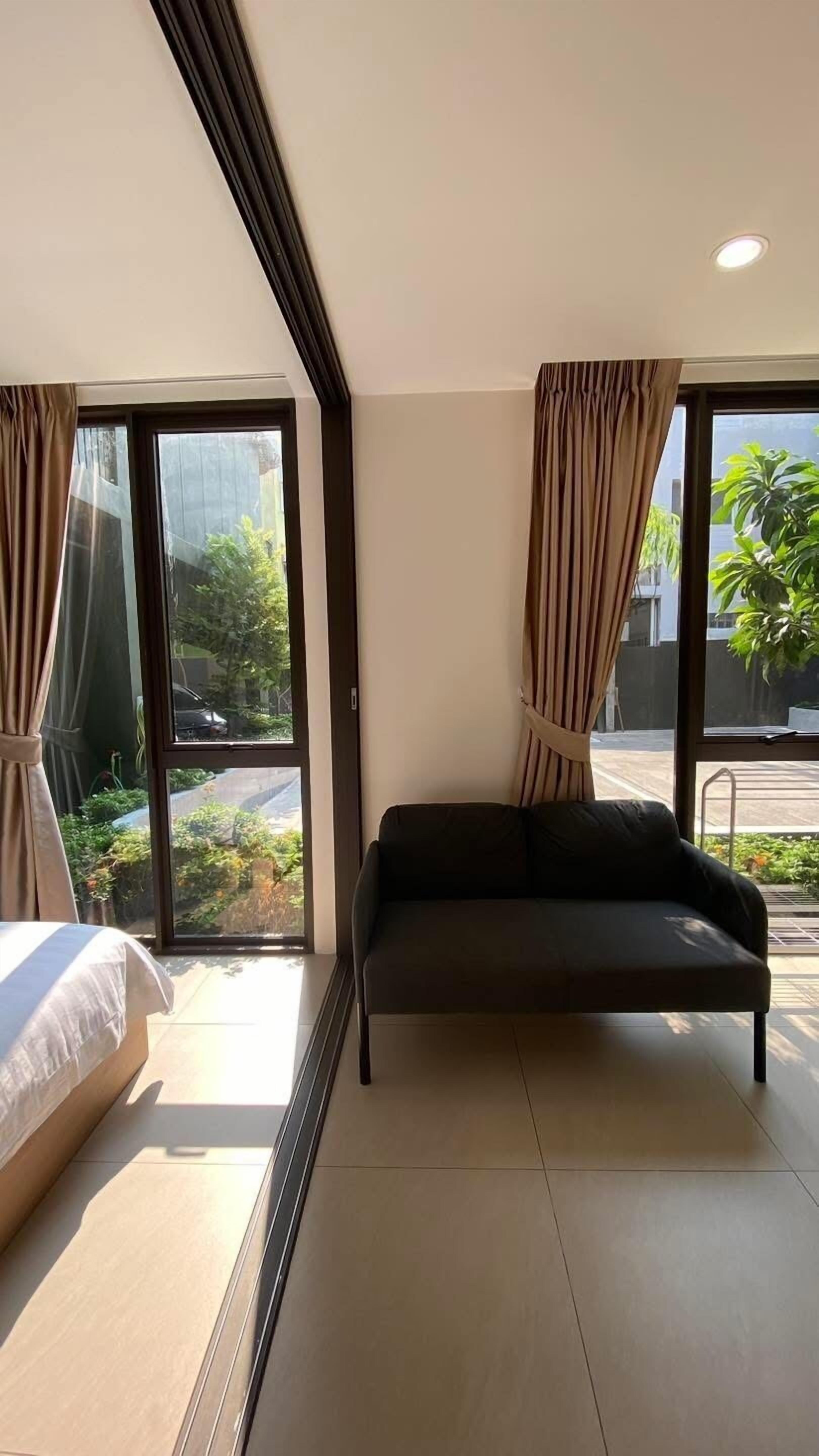 Căn hộ Tiêu chuẩn, 1 giường cỡ queen, ban công | Bàn, bàn ủi/dụng cụ ủi quần áo, truy cập Internet không dây miễn phí 