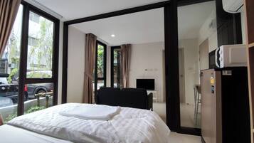 Standard Apartment, 1 Queen Bed, Balcony | Desk, iron/ironing board, free WiFi