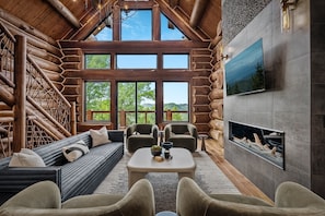 Smart TV, fireplace, ping pong - Modern Luxury Log Cabin, Sleeps 22 (Sevierville)