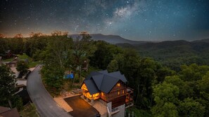 Exterior - Modern Luxury Log Cabin, Sleeps 22 (Sevierville)