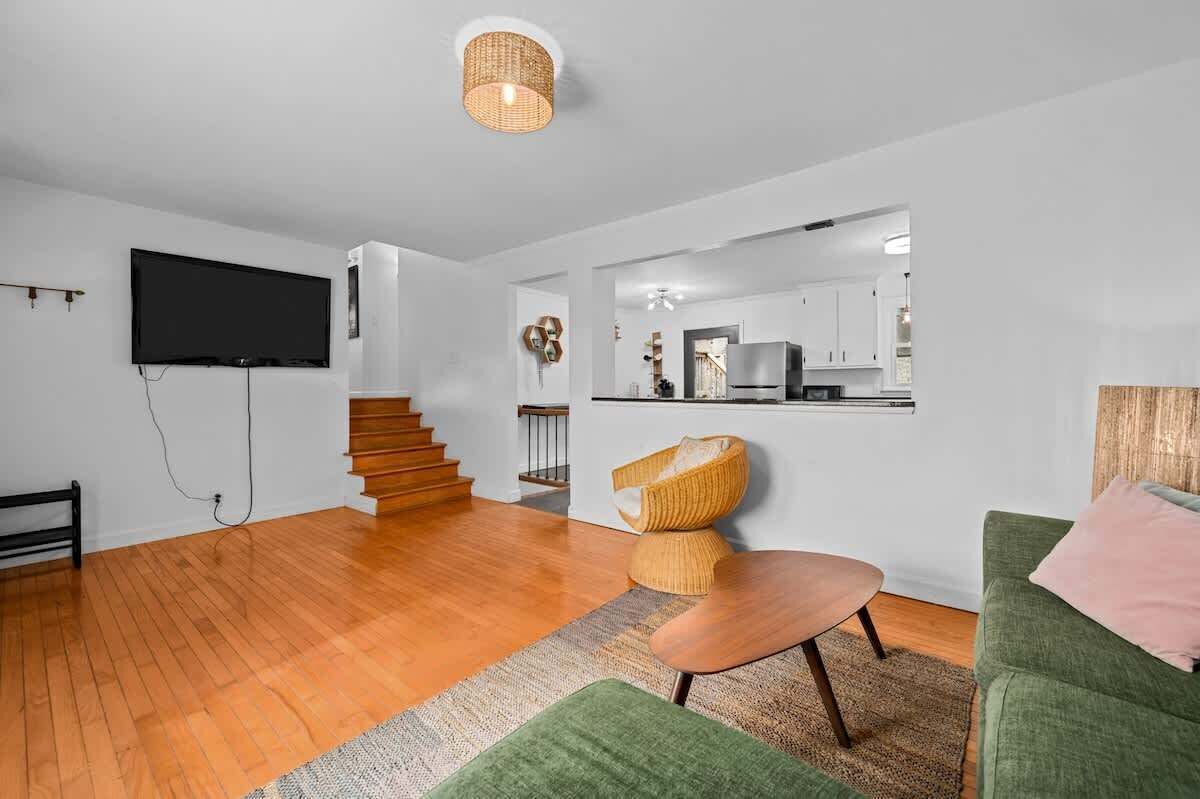 Televisión, oficina