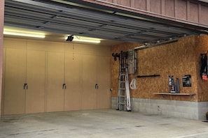 Property grounds - Alpine Retreat - Panoramic Views & Hot Tub (Queenstown)