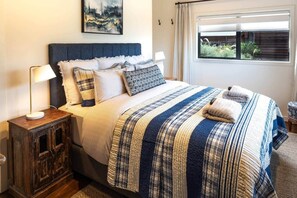 3 chambres, fer et planche à repasser, accès au Wi-Fi (inclus)