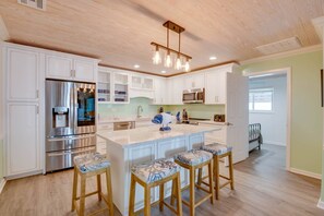 Fridge, microwave, dishwasher, coffee/tea maker