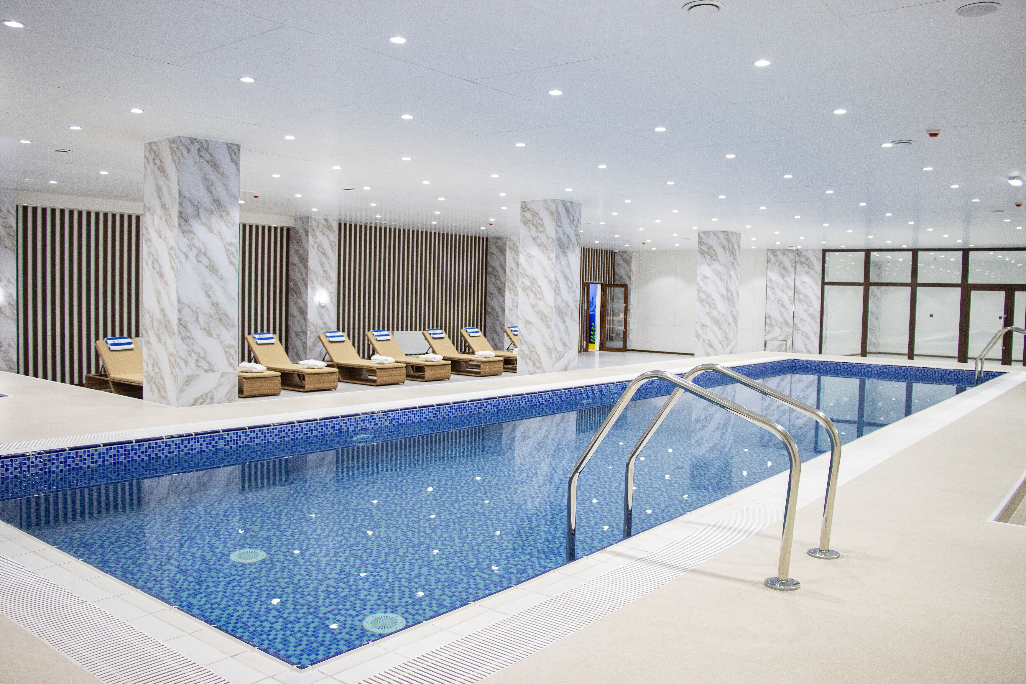 Indoor pool, open 7:00 AM to 10:00 PM, free pool cabanas