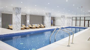 Indoor pool, open 7:00 AM to 10:00 PM, free pool cabanas
