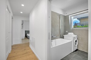 Family Apartment, Multiple Bedrooms, 2 Bathrooms (Casa Rudolfo) | Bathroom