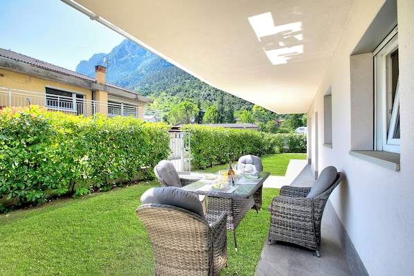 Family Apartment, Multiple Bedrooms, 2 Bathrooms (Casa Rudolfo) | Outdoor dining