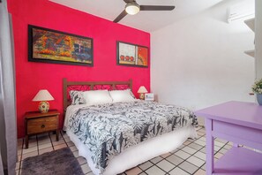 2 slaapkamers, een strijkplank/strijkijzer, gratis wifi, beddengoed