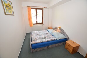 2 bedrooms, bed sheets - Apartment in Jachymov Near Ski Lift (Jachymov)