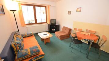 Comfort Apartment, 1 Bedroom | Dining