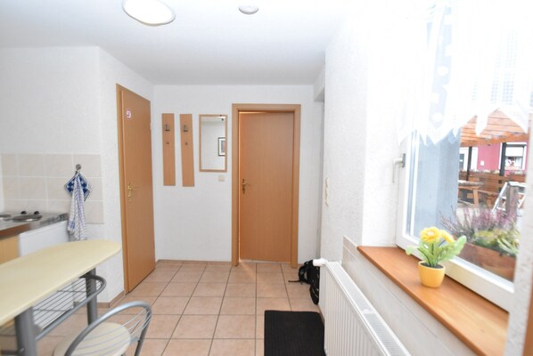 Classic Apartment, 1 Bedroom | Private kitchen