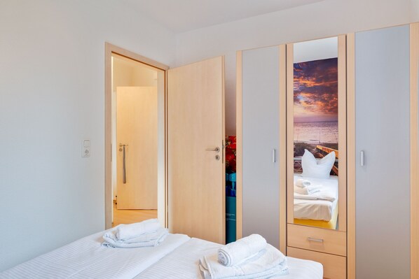 8 室のベッドルーム、客室ごとに異なるインテリア、ベッドシーツ