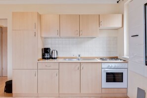 Classic-talo, 2 makuuhuonetta | Yksityinen keittiö | Jääkaappi, mikroaaltouuni, astianpesukone, kahvin-/teenkeitin