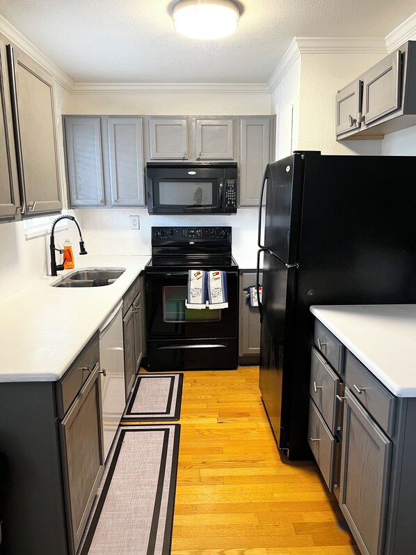 Microwave, oven, stovetop, dishwasher