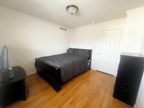 1 bedroom, Internet, bed sheets