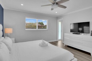 3 bedrooms, iron/ironing board, travel crib, free WiFi