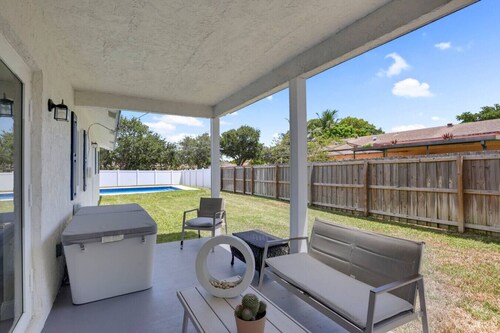 Delray Oasis: Pool + Hot Tub