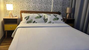 WiFi, bed sheets