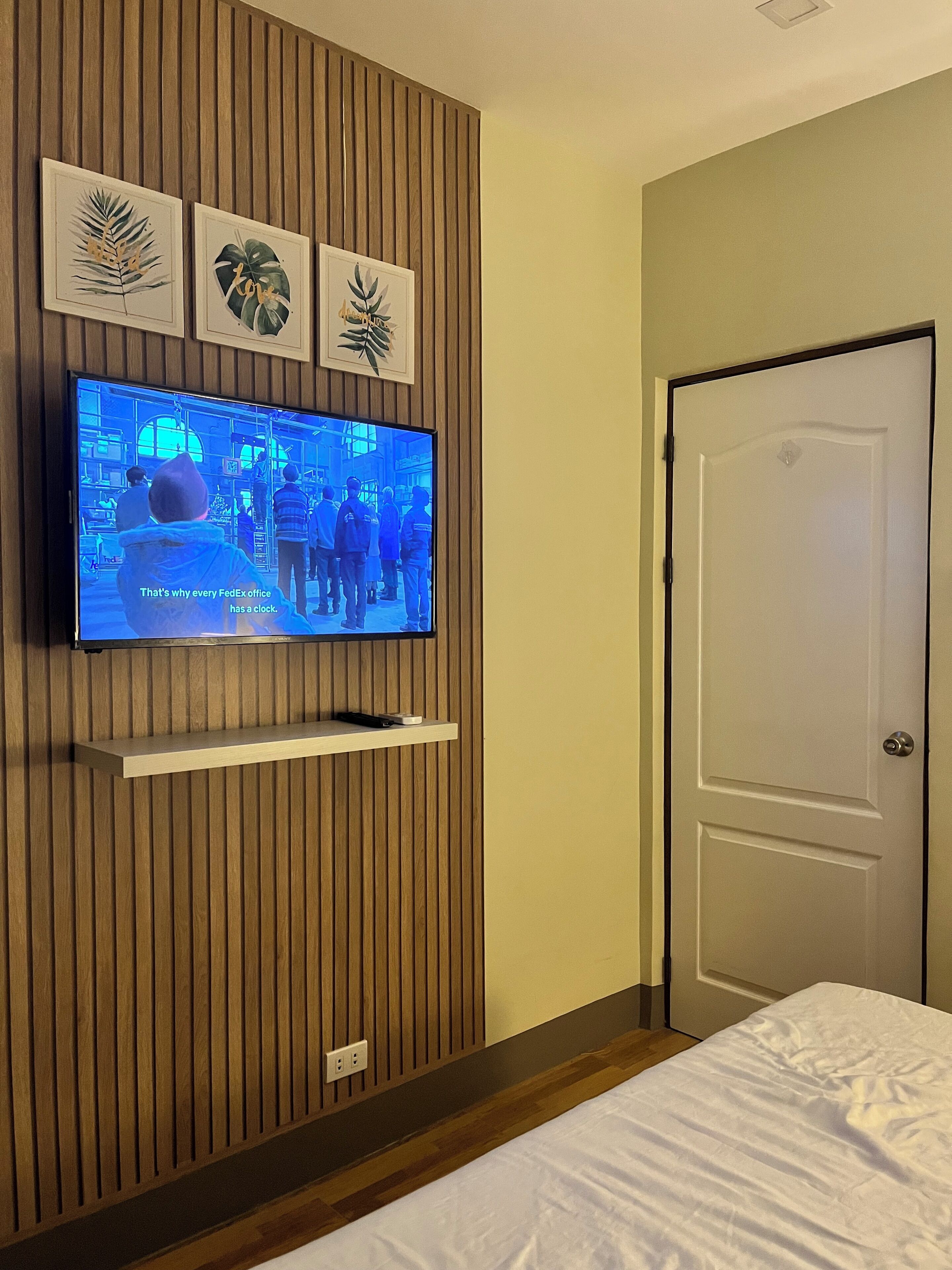 2 bedrooms, WiFi, bed sheets