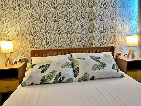 2 bedrooms, WiFi, bed sheets