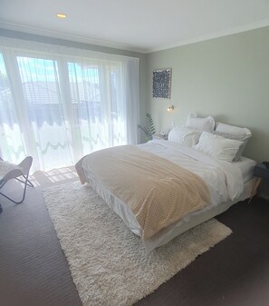 4 chambres, fer et planche à repasser, accès Internet, draps fournis