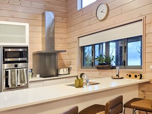 House, Mountain View | Private kitchen - Whare Puwaha (Kinloch)