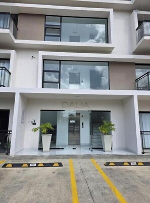 Exterior - Elegant 3-bedroom apartment with AC in Santiago de los Caballeros (Santiago de los Caballeros)