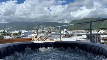 Baignoire à remous extérieure