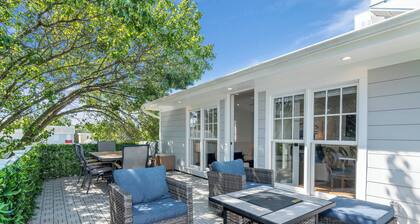 Downtown St. Michaels | Porch + Pet-Friendly