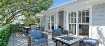 Downtown St. Michaels | Porch + Pet-Friendly