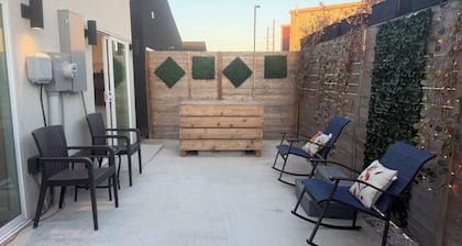 3BD-2.5Baths lovely townhome in serene McAllen