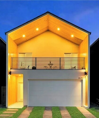 3BD-2.5Baths lovely townhome in serene McAllen