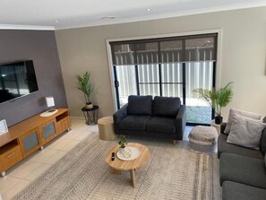Smart TV - Perfect Family Getaway – Prime Location Close to Boat Ramp (Yarrawonga)