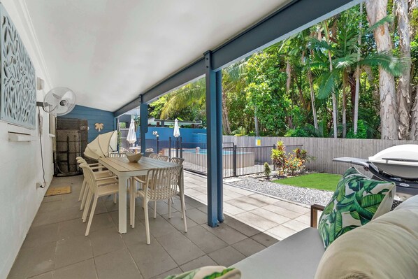 Outdoor dining