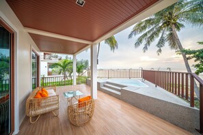 Grand sea view | Terrace/patio - Natural Beach Resort (Tha Sala)