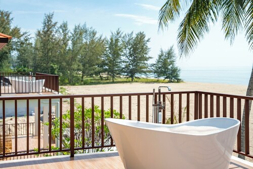 Natural Beach Resort