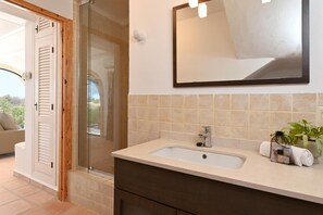 Shower, towels - Can Pau - Javea, Costa Blanca (Javea)
