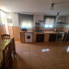 Microonde, forno, piano cottura