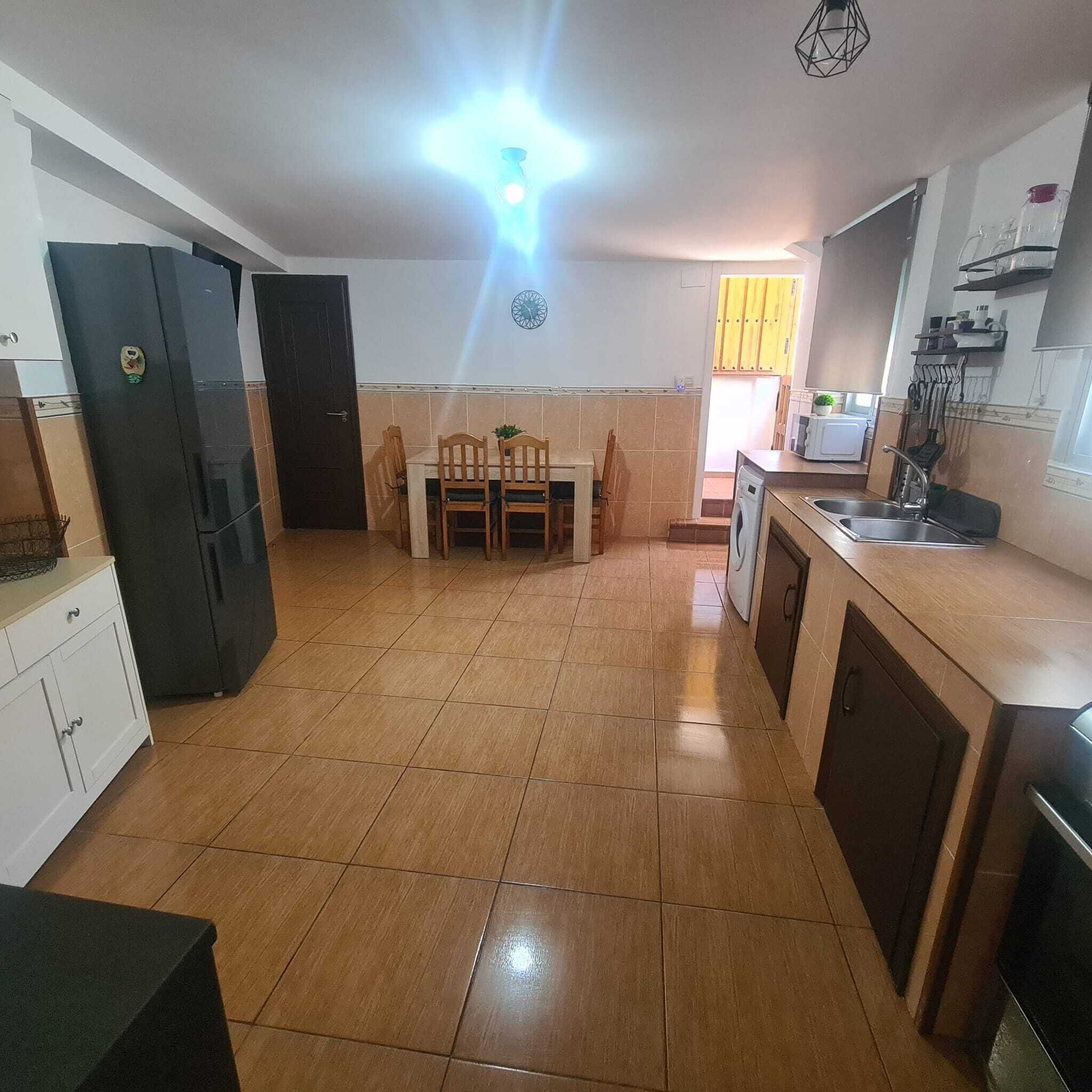 Mikrobølgeovn, ovn og kokeplater