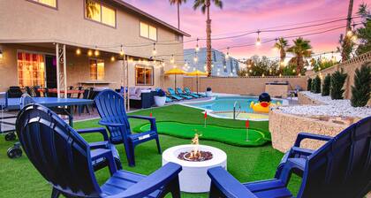 5BR Luxury: Heated Pool, Hot Tub, Game Room & BBQ - 10 Min to Las Vegas Strip