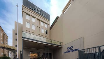 Fachada de la propiedad