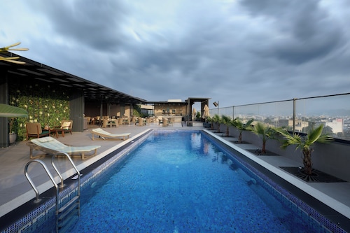 Riviera Sarovar Portico Pathankot