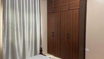 1 makuuhuone, silitysrauta/-lauta, Wi-Fi, vuodevaatteet