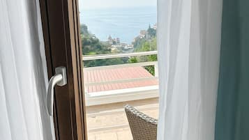 Double Room Private External Bathroom | Blick vom Balkon