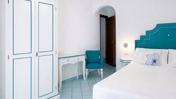 Chambre, balcon, vue mer | Vue depuis le balcon