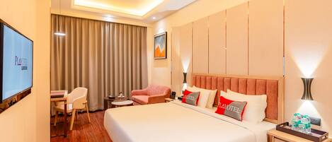 Desk, iron/ironing board, free WiFi