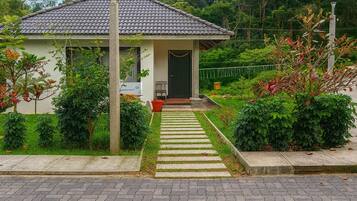 Deluxe Cottage | Exterior