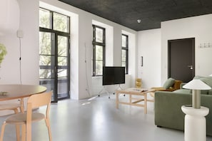Design Apartment, Courtyard View | Living area