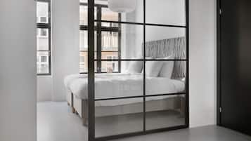 Cortinas blackout, tabla de planchar con plancha y wifi gratis